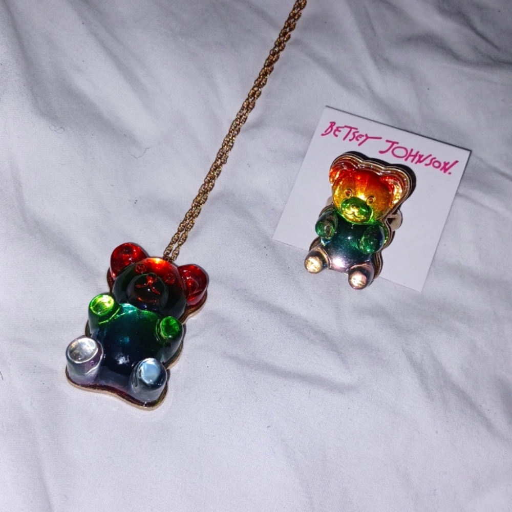 Betsey Johnson Giant Rainbow Gummi Bear Set Necklace and Ring NEW